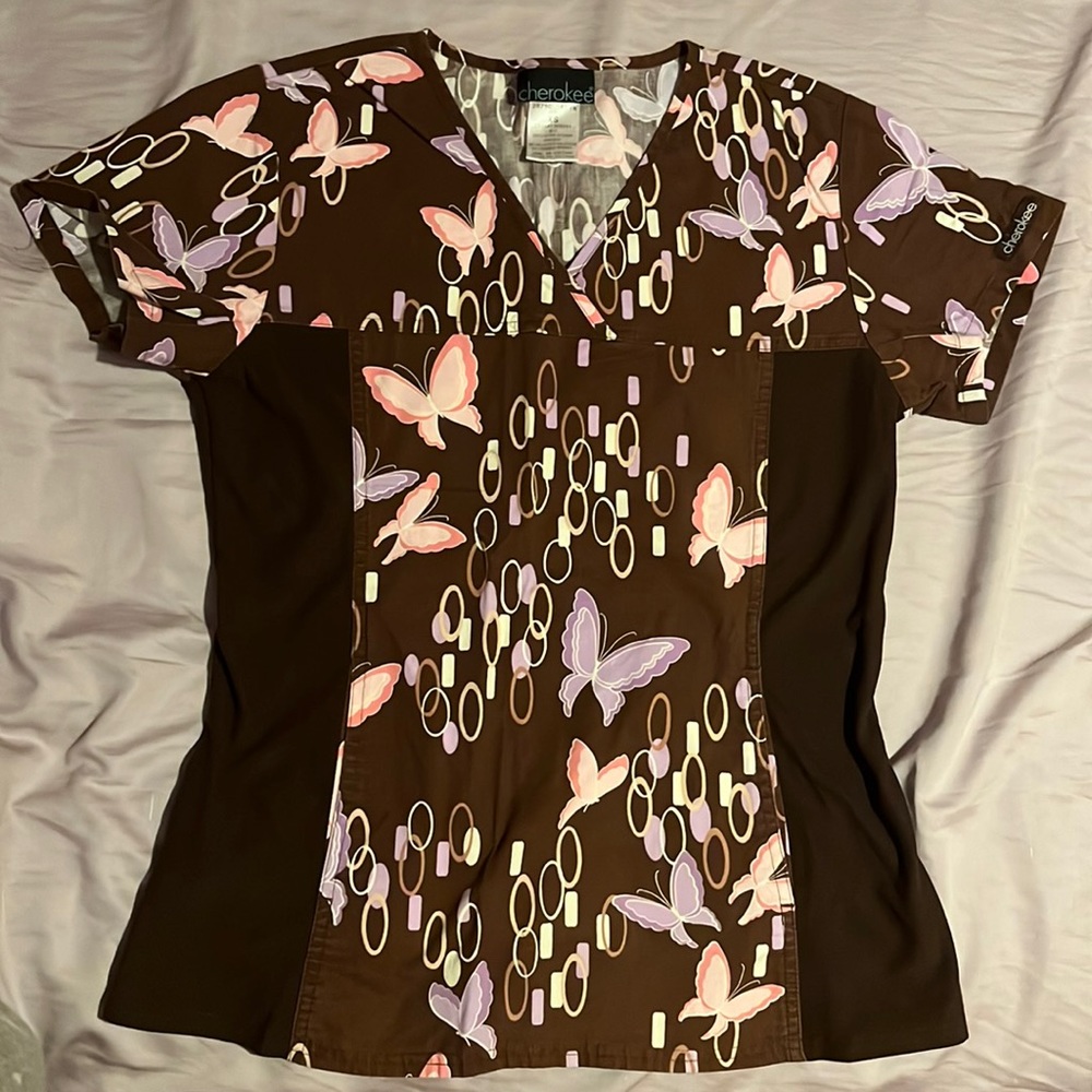 Cherokee scrub top